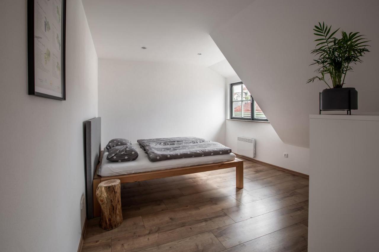 Apartmany Na Mikulasskem Namesti 즈노이모 외부 사진